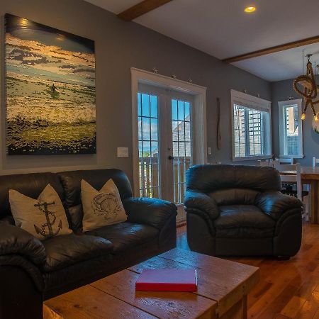 Surfs Inn Rainforest Cottages Ucluelet Esterno foto