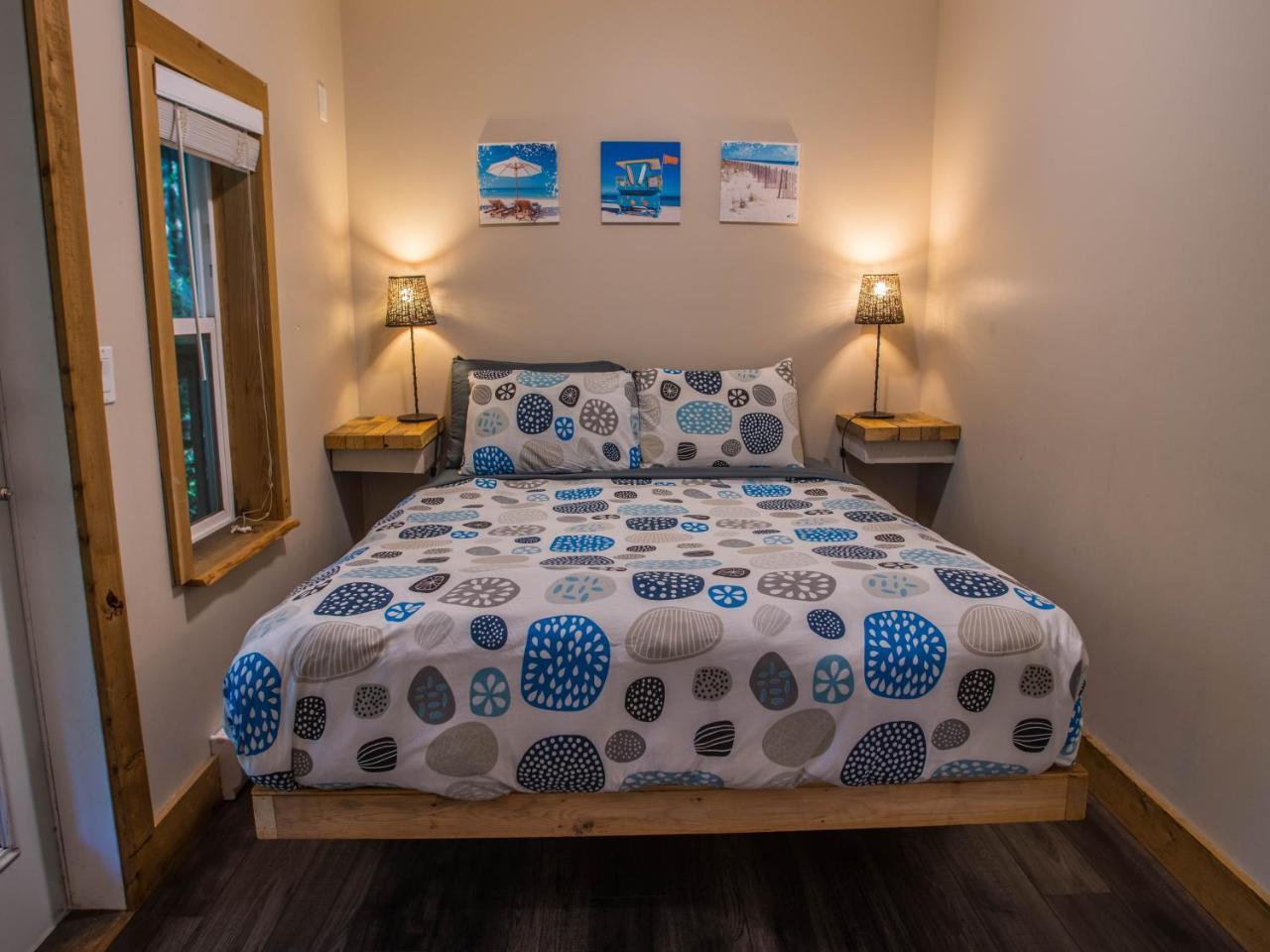 Surfs Inn Rainforest Cottages Ucluelet Esterno foto
